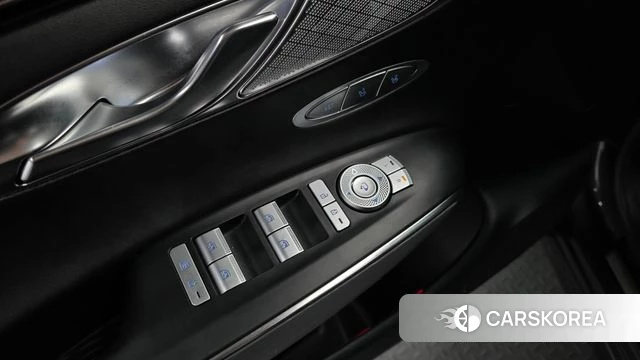Genesis GV70 id 4283912 из Кореи 27