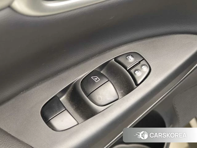 Nissan Xuan Yi id 4290844 из Китая 27