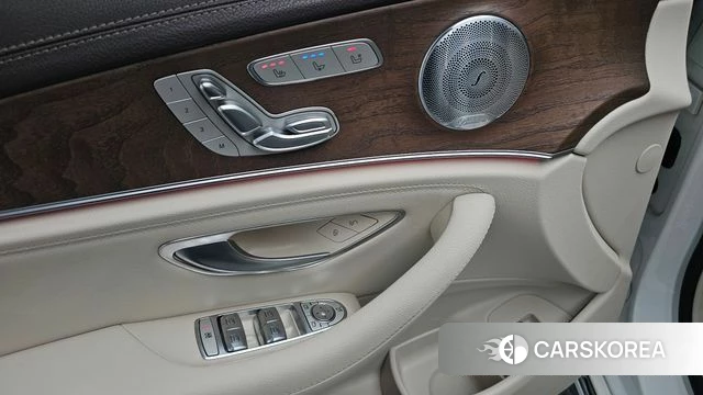 Mercedes-Benz E-Class W213 id 4507897 из Кореи 27