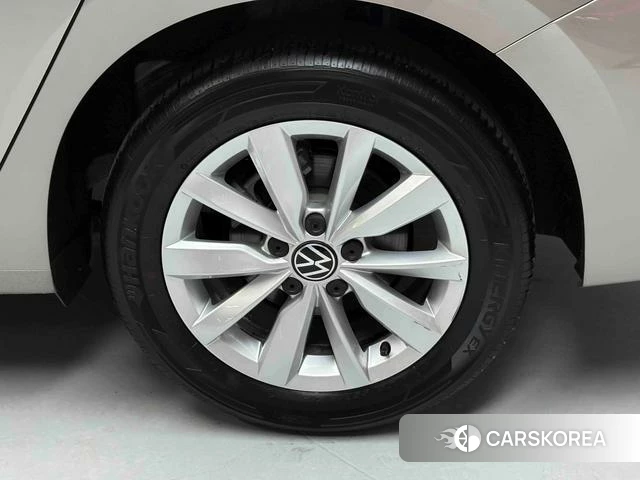 Volkswagen Bora id 4374715 из Китая 27