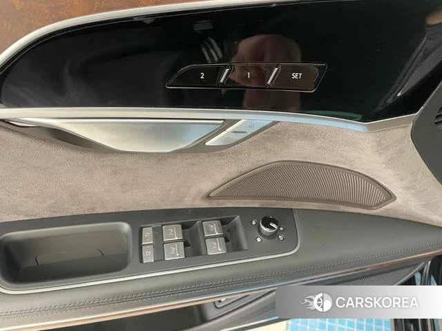 Audi A8 id 4348961 из Китая 27