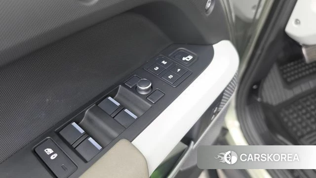Land Rover Defender (L663) id 4872716 из Кореи 27