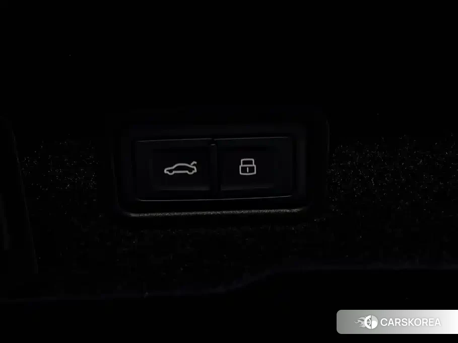 Audi A8 id 4659787 из Китая 27