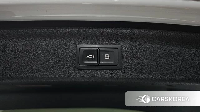 Audi Q3 (F3) id 4519457 из Кореи 27