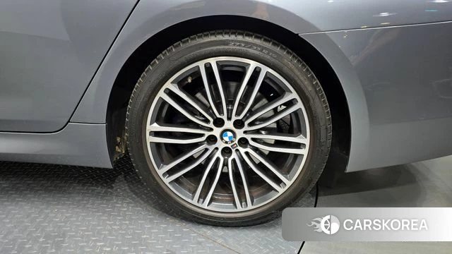 BMW 5 Series (G30) id 4397377 из Кореи 27