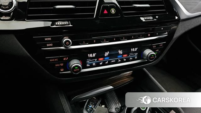 BMW 5 Series (G30) id 4397941 из Кореи 27