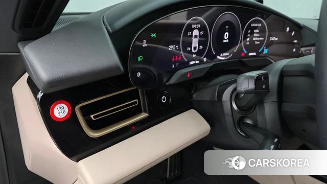 Porsche Taycan id 4623191 из Кореи 27