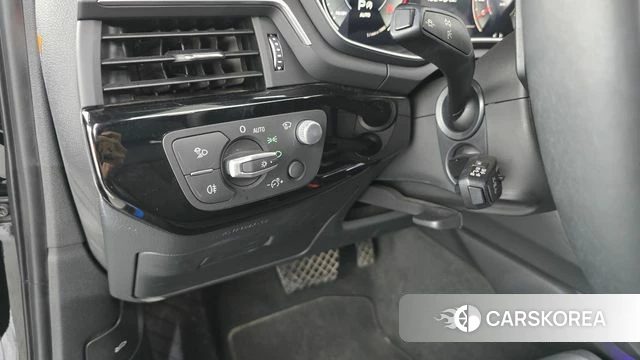 Audi A4 (B9) id 4415708 из Кореи 27