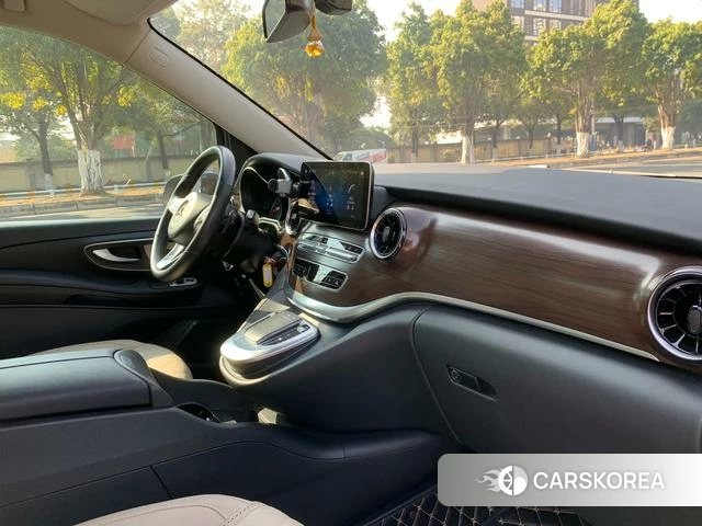 Mercedes-Benz V-class id 4263731 из Китая 27