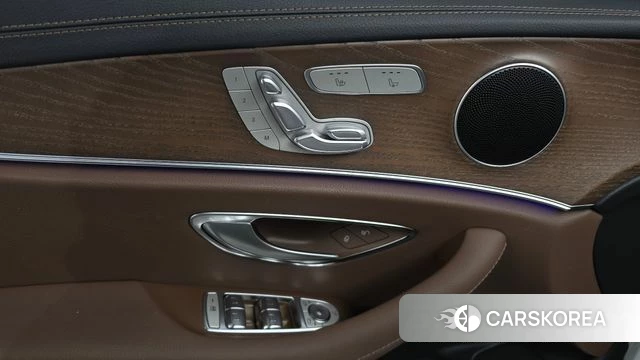 Mercedes-Benz E-Class W213 id 4750396 из Кореи 27