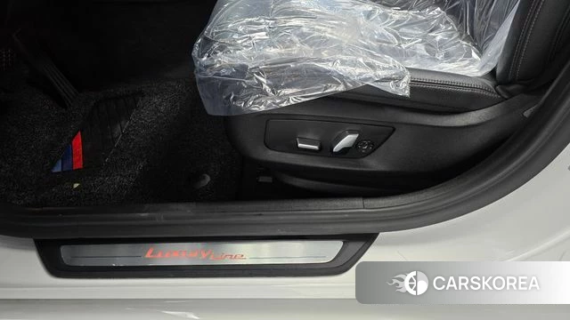 BMW 5 Series (G30) id 4496858 из Кореи 27