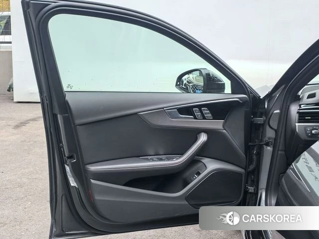 Audi A4L id 4314592 из Китая 27