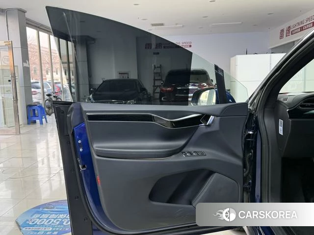 Tesla Model X id 4208442 из Китая 27