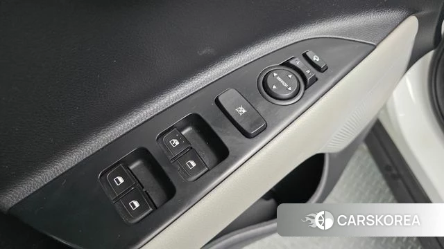 Kia Stonic id 4667806 из Кореи 27