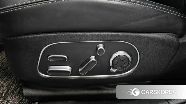 Genesis G90 (RS4) id 4618495 из Кореи 27