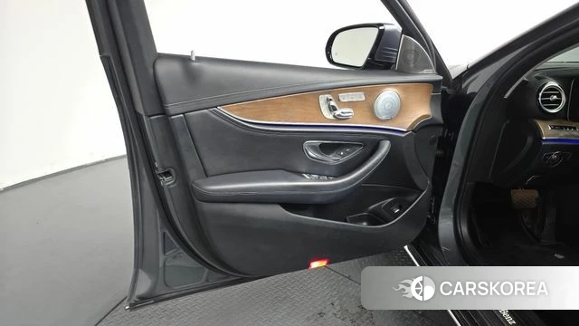 Mercedes-Benz E-Class W213 id 4311113 из Кореи 27
