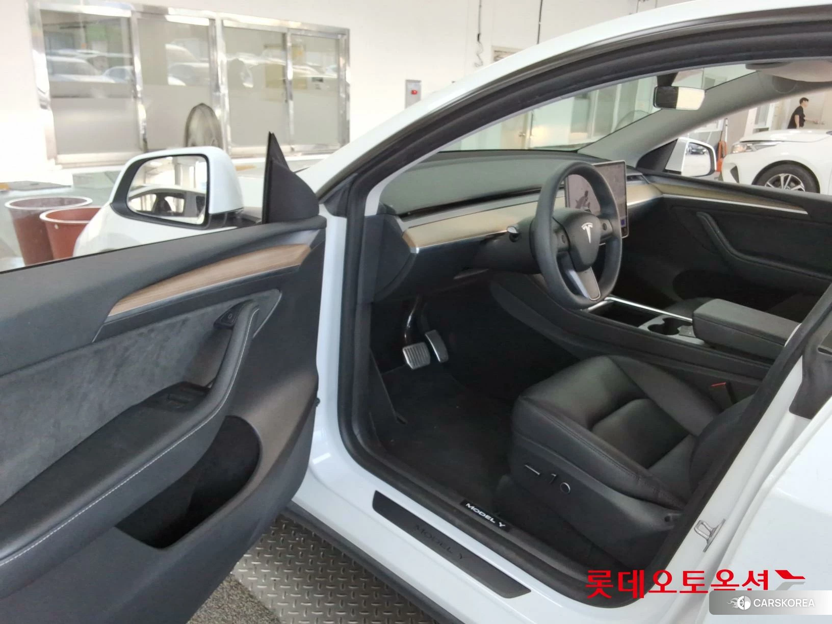 Tesla Model Y RWD id 4902616 из Кореи 27