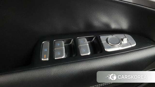 Genesis The New G70 id 4500500 из Кореи 27