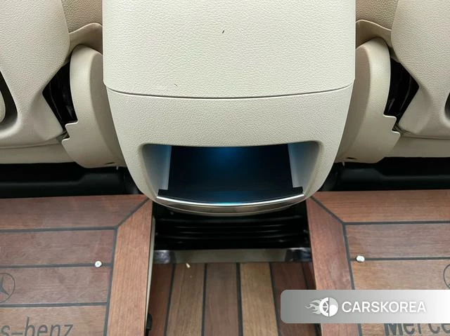 Mercedes-Benz V-class id 4256535 из Китая 27