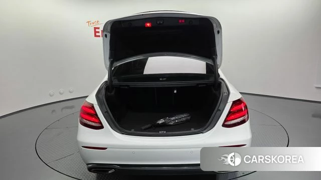 Mercedes-Benz E-Class W213 id 4225375 из Кореи 27
