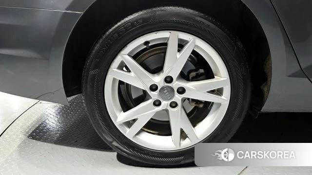 Audi A4 (B9) id 4310974 из Кореи 27