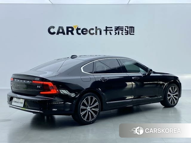Volvo S90 id 3889972 из Китая 27
