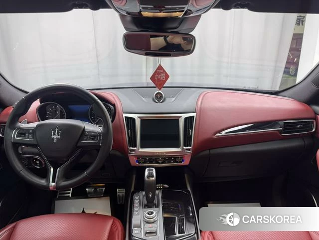 Maserati Levante id 4236392 из Китая 27