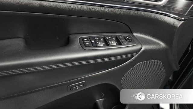 Jeep Grand Cherokee id 4284227 из Кореи 27