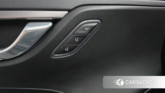 Hyundai The New Grandeur IG Hybrid id 4918155 из Кореи 27