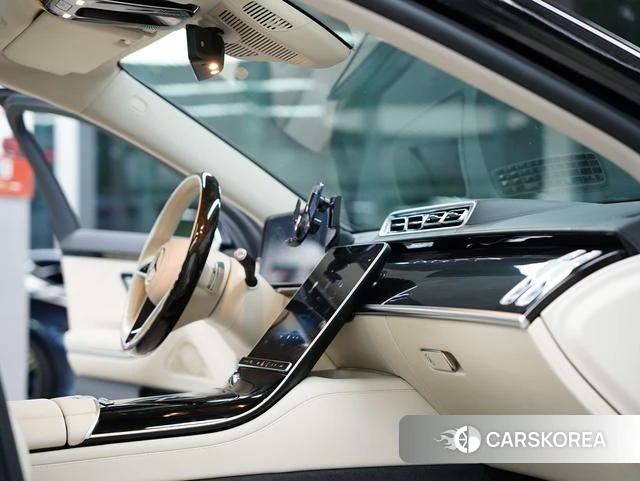 Mercedes-Benz Maybach S-class id 4275345 из Китая 27