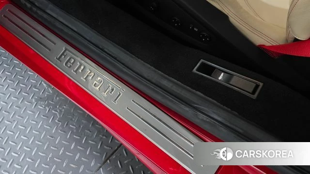Ferrari 488 GTB id 4698997 из Кореи 27