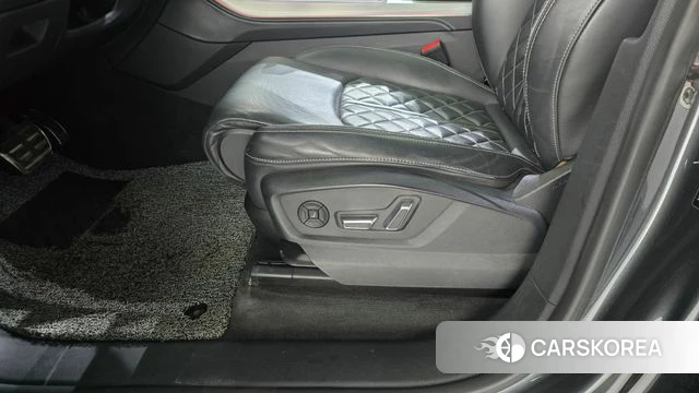 Audi Q8 (4M) id 4609303 из Кореи 27