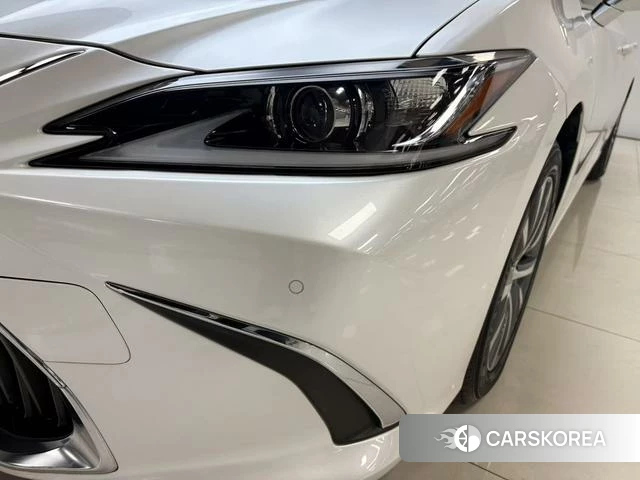 Lexus ES id 4276674 из Китая 27