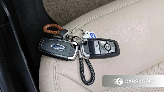Ford Explorer 6th Generation id 4302946 из Кореи 27