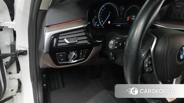 BMW 5 Series (G30) id 4339741 из Кореи 27