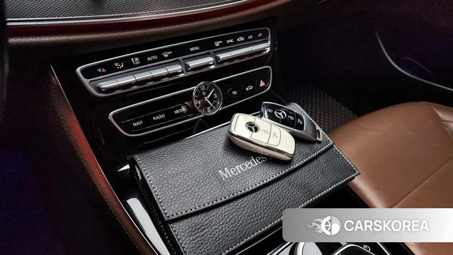 Mercedes-Benz E-Class W213 id 4430109 из Кореи 27