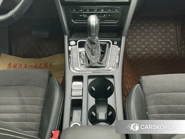 Volkswagen Magotan id 4278532 из Китая 27