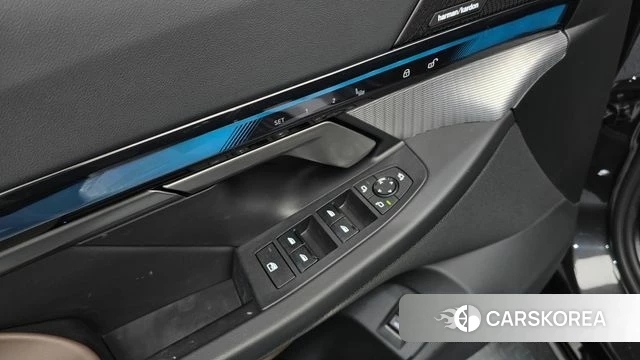 BMW 5 Series (G60) id 4222566 из Кореи 27