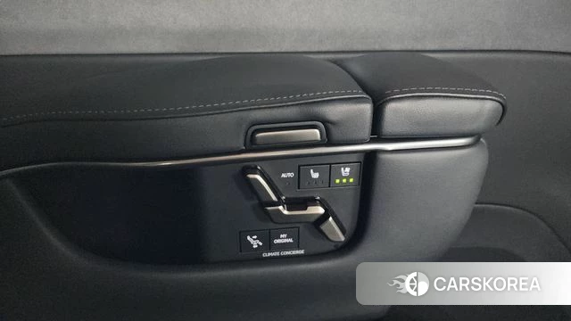 Lexus LM Second Generation id 4194175 из Кореи 27