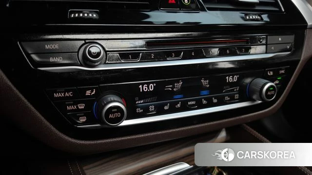 BMW 5 Series (G30) id 4895637 из Кореи 27