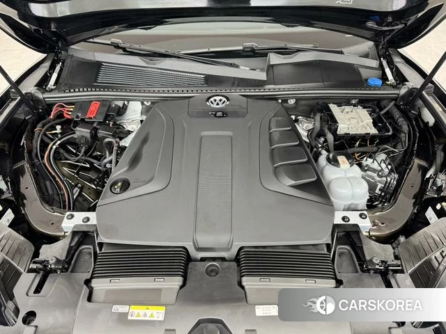 Volkswagen Touareg id 4297639 из Китая 27