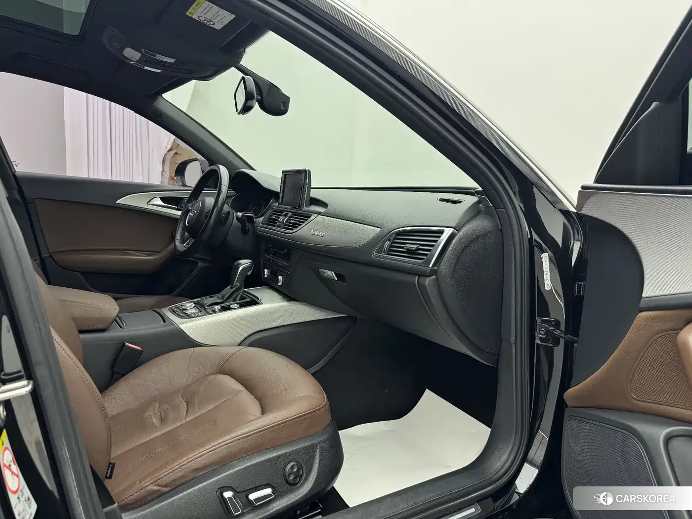 Audi A6L id 4600887 из Китая 27