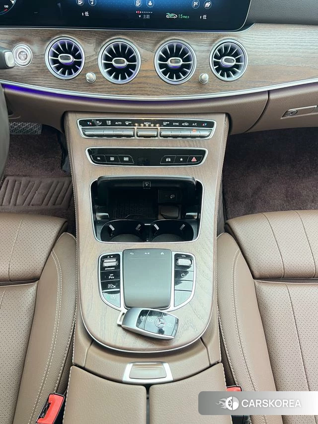 Mercedes-Benz E-class id 4263652 из Китая 27