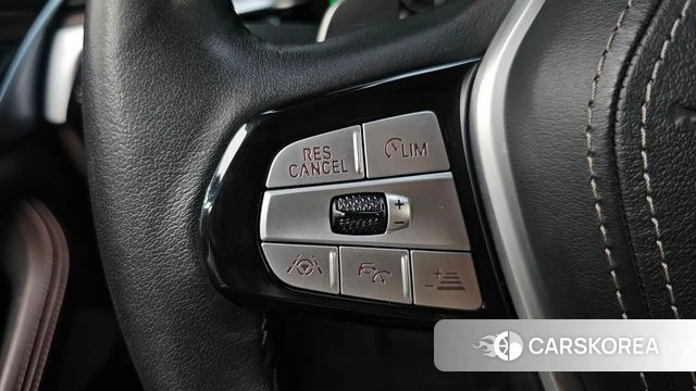 BMW 5 Series (G30) id 4245175 из Кореи 27