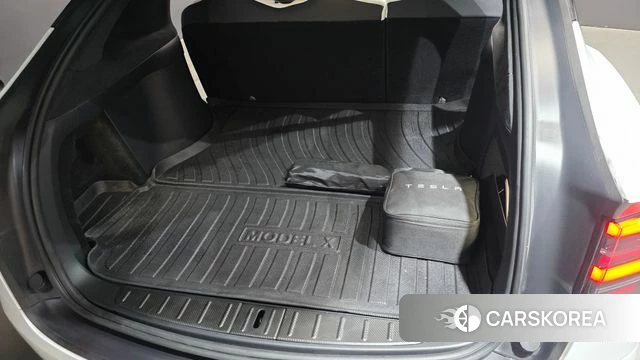 Tesla Model X id 4853729 из Кореи 27