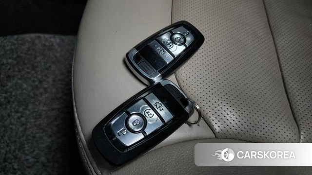 Ford Explorer id 4483317 из Кореи 27