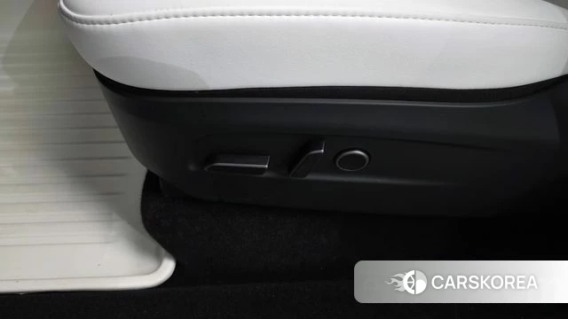 Tesla Model Y id 4515896 из Кореи 27