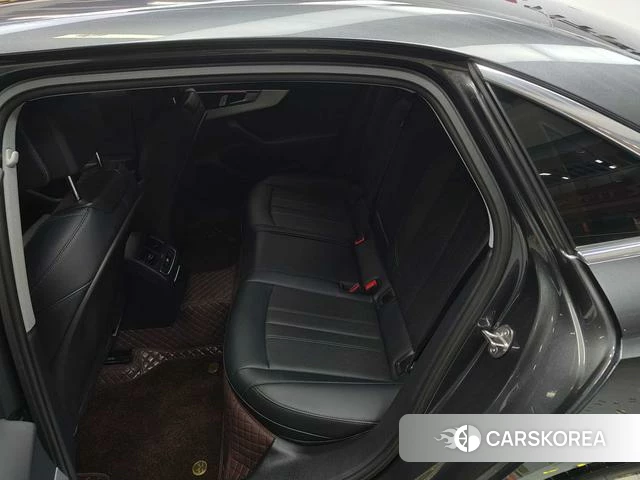 Audi A4L id 4359326 из Китая 27