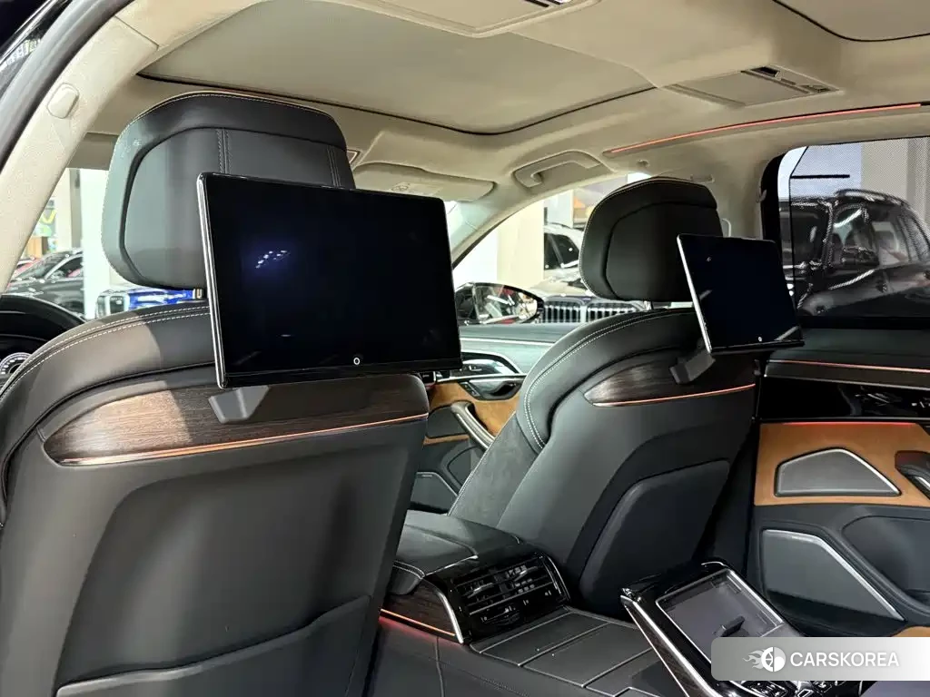 Audi A8 id 4601863 из Китая 27