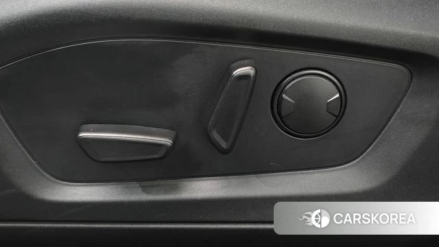 Ford Explorer 6th Generation id 4906684 из Кореи 27